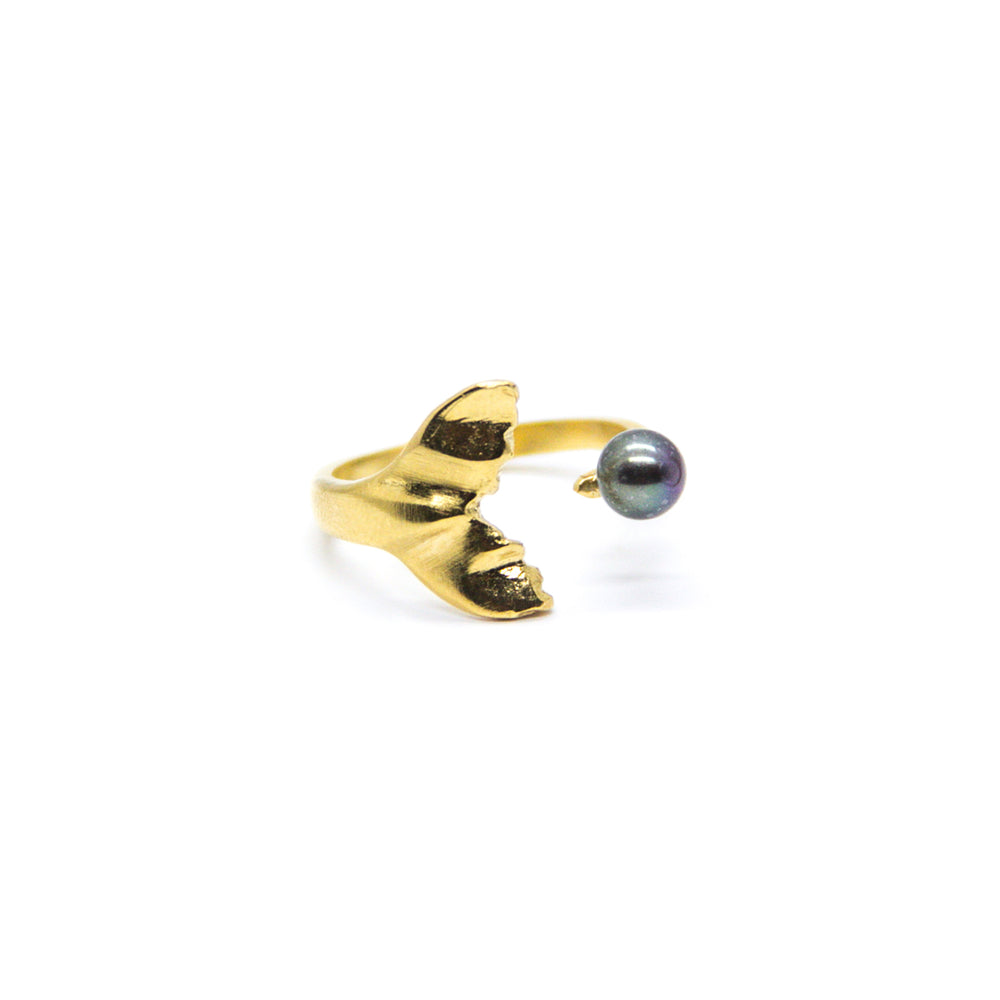 Whale Tail with Black Pearl Ring
